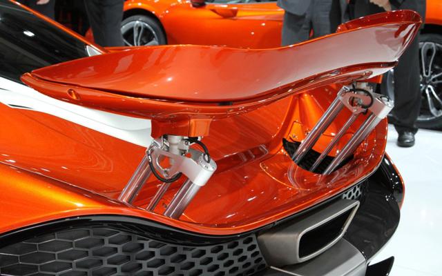 McLaren-P1™-尾翼