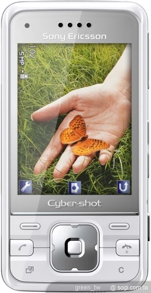 C903 Cyber-shot™手機內建500萬畫素自動對焦相機，加上內建的Smile Shutter™微笑快門和一次最多可以偵測到三張臉孔的臉部追蹤偵測功能