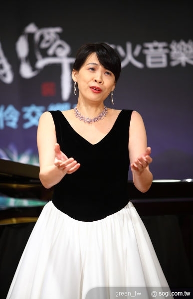女高音詹怡嘉
