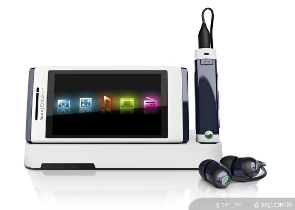 Sony Ericsson 第一款Entertainment Unlimited 娛樂無限手機 Aino 即將在九月底於全球問市!擁有多項首創設計與功能的 Aino 手機,為 Sony Ericsson 首款電容式觸控螢幕手機,擁有3 吋1600 萬色超大螢幕,同時結合手機鍵盤與多媒體觸控雙操作模式設計