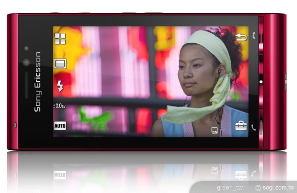 Sony Ericsson『Entertainment Unlimited』娛樂無限推出的第二款全觸控式娛樂手機 - Satio,擁有全球首款1210萬畫素照相功能,搭配直覺式觸控對焦、氙氣閃光燈以及智慧拍攝等各項高階手機照相功能