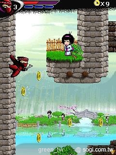 《忍逗風雲》玩家會自動轉換成刀劍攻擊。只要累積一定的計量值,便可使用魔法忍術造成敵方大規模傷害。關卡中藏有不少特殊物品,像蒐集60個金幣賺取多一條命,蒐集箱子可升級手裏劍