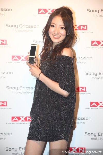 Sony Ericsson『Entertainment Unlimited』娛樂無限系列手機—Aino、Satio、Yari三款頂級手機也令當紅人氣女星-陳意涵、夏如芝、莎莎、林立雯