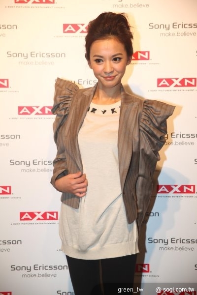 Sony Ericsson『Entertainment Unlimited』娛樂無限系列手機—Aino、Satio、Yari三款頂級手機也令當紅人氣女星-陳意涵、夏如芝、莎莎、林立雯