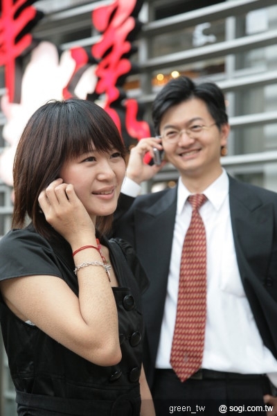 即日起，威寶用戶在大陸地區漫遊，使用中國聯通網路撥打當地電話每分鐘只要7.51元，打回台灣每分鐘只要11.52元，在大陸地區不分時段接聽電話，1分鐘也只要新台幣19.01元，較同業便宜約6%