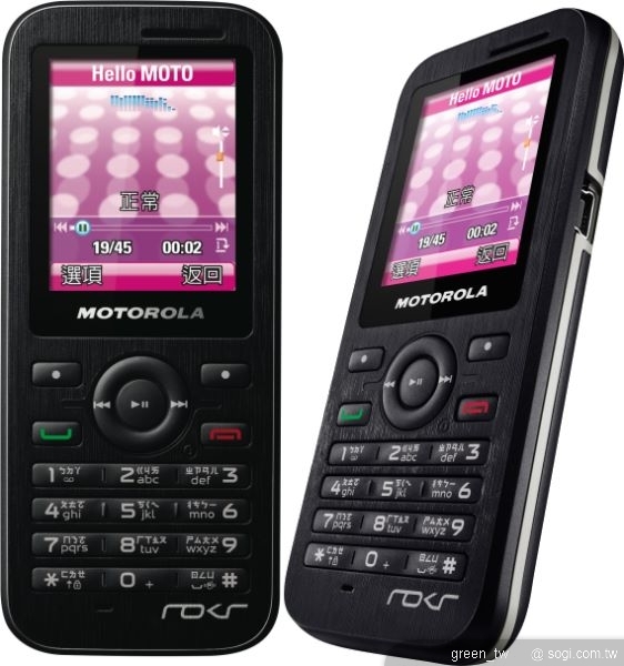 WX390與WX395提供優質音樂體驗，接上耳機就能夠享受13小時不間斷享樂生活，進階的功能技術，方便消費者自由選曲，更能夠將樂曲自由傳輸於手機和個人電腦之間