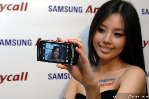 Samsung I8910 HD擁有HD畫質的錄影功能，可讓使用者以HD (720p) 高畫質錄下精采的時刻