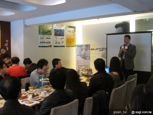 KINGMAX手機電池台灣地區由勝麗國際總代理，先創國際總經銷，目前已經可以在各大手機通路、震旦行…等購買。銷售及購買資訊請洽：先創國際TEL: 02-8792-8855，