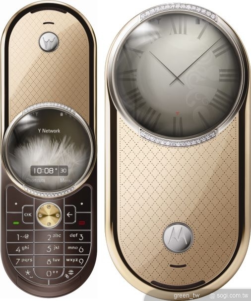 「AURA™鑽石限量珍藏版手機」,18K炫目黃金打造並鑲鑄30顆鑽石, 堪稱高貴時尚與藝術的頂尖融合,締造出最彌足珍貴的AURA™手機。