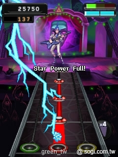 《吉他英雄5》以全中文化遊戲介面，加上熱力十足、活力四溢的遊戲內容，適合玩家呼朋引伴挑戰。