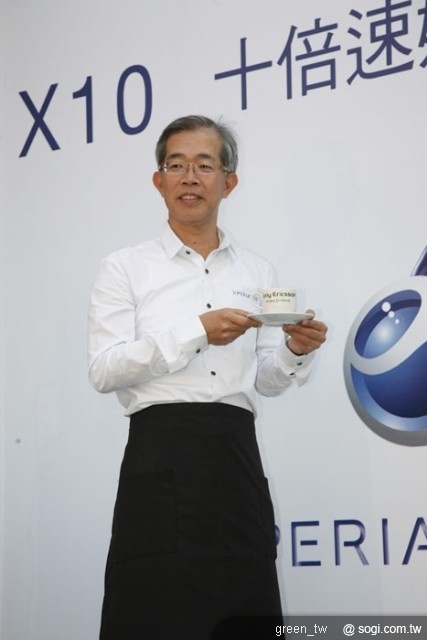 Sony Ericsson 總經理葉順發擔任X10 Cafe一日店長