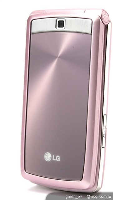 LG KF300採用媽媽們最愛的雙螢幕折疊設計，主螢幕下方特別設計四顆快捷鍵
