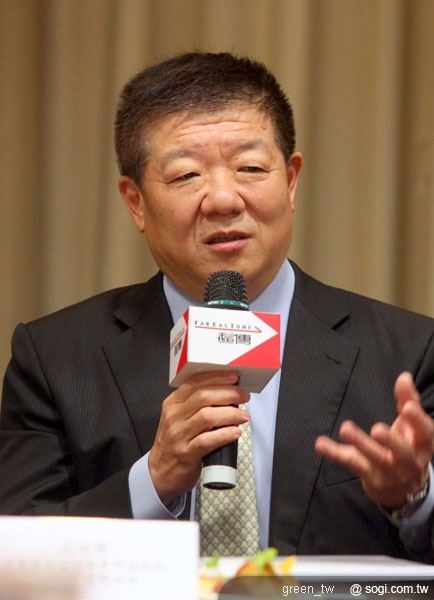 圖說三：遠東集團電信事業群技術長暨新世紀資通總經理 紀竹律，發表今年專為企業用戶量身打造的「企業超級五力」