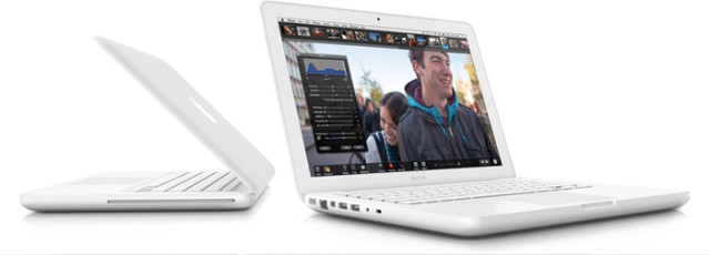 MacBook 筆記型電腦採用環保材質製作,以最實惠的價格,讓你輕鬆負擔。MacBook 讓爸爸可以隨時鎖定熱門新聞,掌握世界脈動、接收時下最新事!