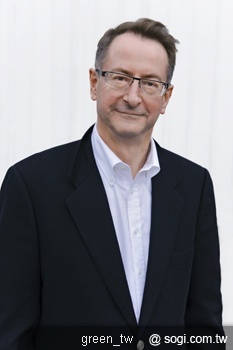 易利信大中華及東北亞區總裁馬志鴻(Mats H. Olsson)表示:「 此次收購的完成大幅提升了我們在韓國的地位,也顯示了我們致力於拓展韓國市場的決心