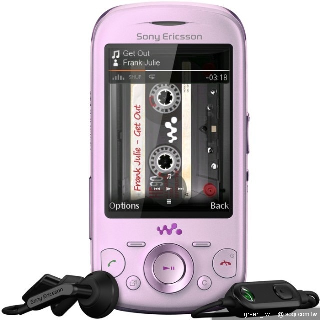 Sony Ericsson Zylo 樂迷機也加入社群功能，Facebook 和 Twitter 的好友聯繫，以及 Flickr 和 Picasa 的照片分享