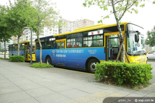 花旗（台灣）商業銀行今日以花旗行動生活家媒體體驗專車為創世紀嶄新服務揭開序幕