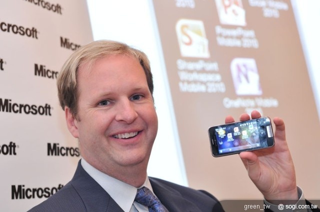 微軟企業營運部副總裁威廉 ‧ 甘迺迪訪台 暢談 Office Mobile 2010 如何實現行動生產力