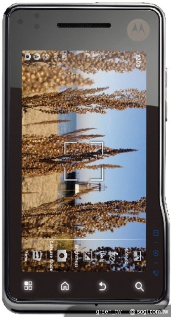 MOTOROLA Milestone XT 720 3.7 吋寬螢幕顯示器  超高解析度 (854 X 480)  享受頂尖視覺饗宴