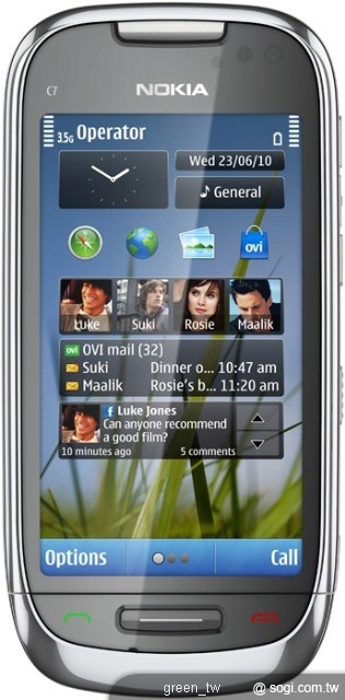 Nokia C7 採用了3.5吋的AMOLED觸控螢幕