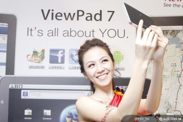 ViewPad 7 輕巧七吋顯示幕擁有正面與背面雙鏡頭設計，完美結合內建行動通訊功能