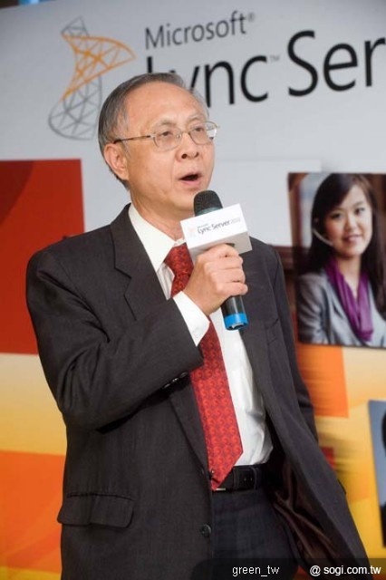 中華電信副總經理李炎松指出，微軟的 Lync Server 2010 開拓整合通信的新市場。