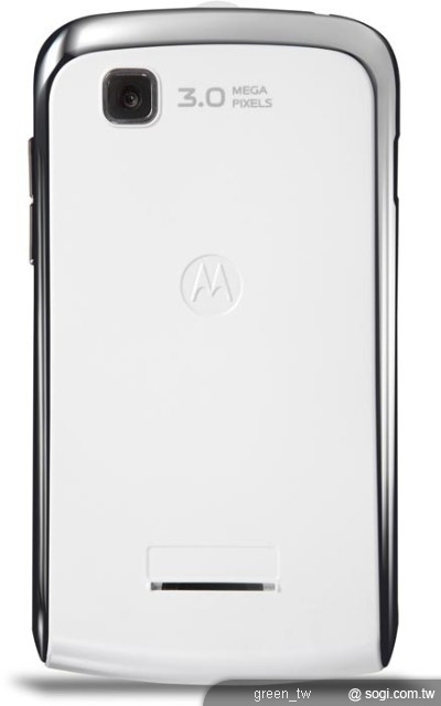X115 搭配 300 萬畫素相機鏡頭、可當 MP3 音樂播放器