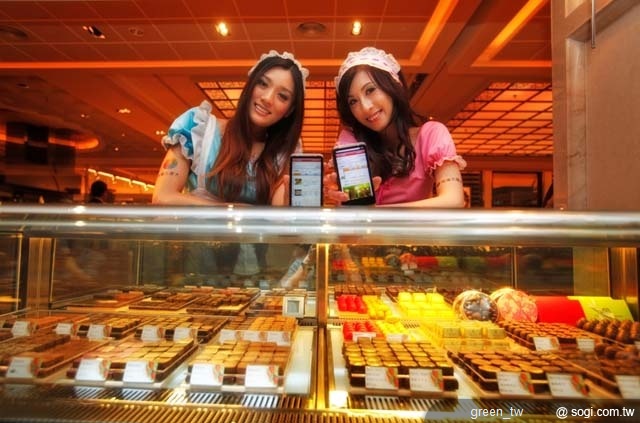 台灣大愛評讓用戶一機在手，走到哪、查到哪、吃到哪，美食吃不停。