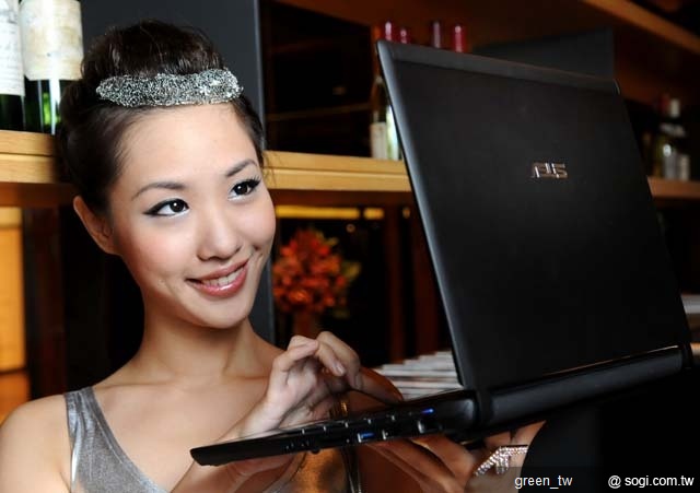 華碩 U36 超輕薄筆電也獲 2011 iF 大獎