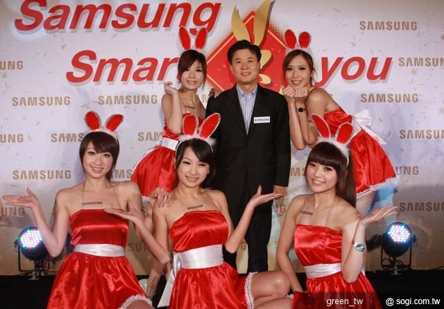 台灣三星電子總經理 文星鉉（Sung Hyun, Moon）與媒體共迎 2011 Smart Life 全新體驗。