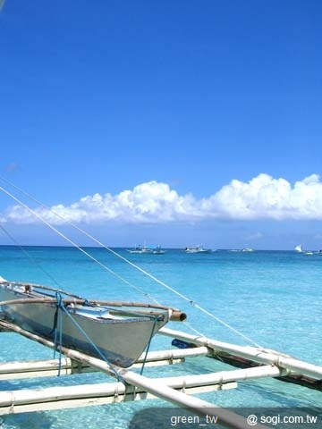 贈送素有亞洲最美沙灘美名的菲律賓「純淨 • 渡假天堂長灘島買一送一券」