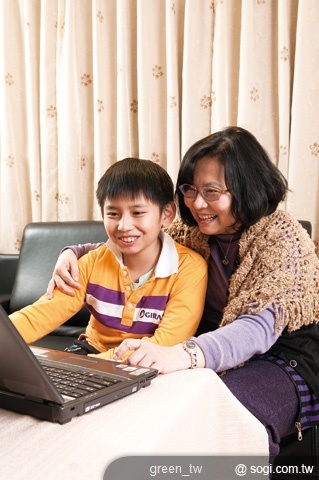 中華電信「HiNet 健康上網」全面防堵有害網頁，過濾色情、暴力、自殺、毒品、賭博、武器