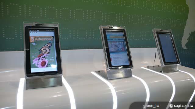 透過BenQ平板電腦R100，可一觸直「接」整合式數位內容平台 eBook Taiwan伊博數位書屋